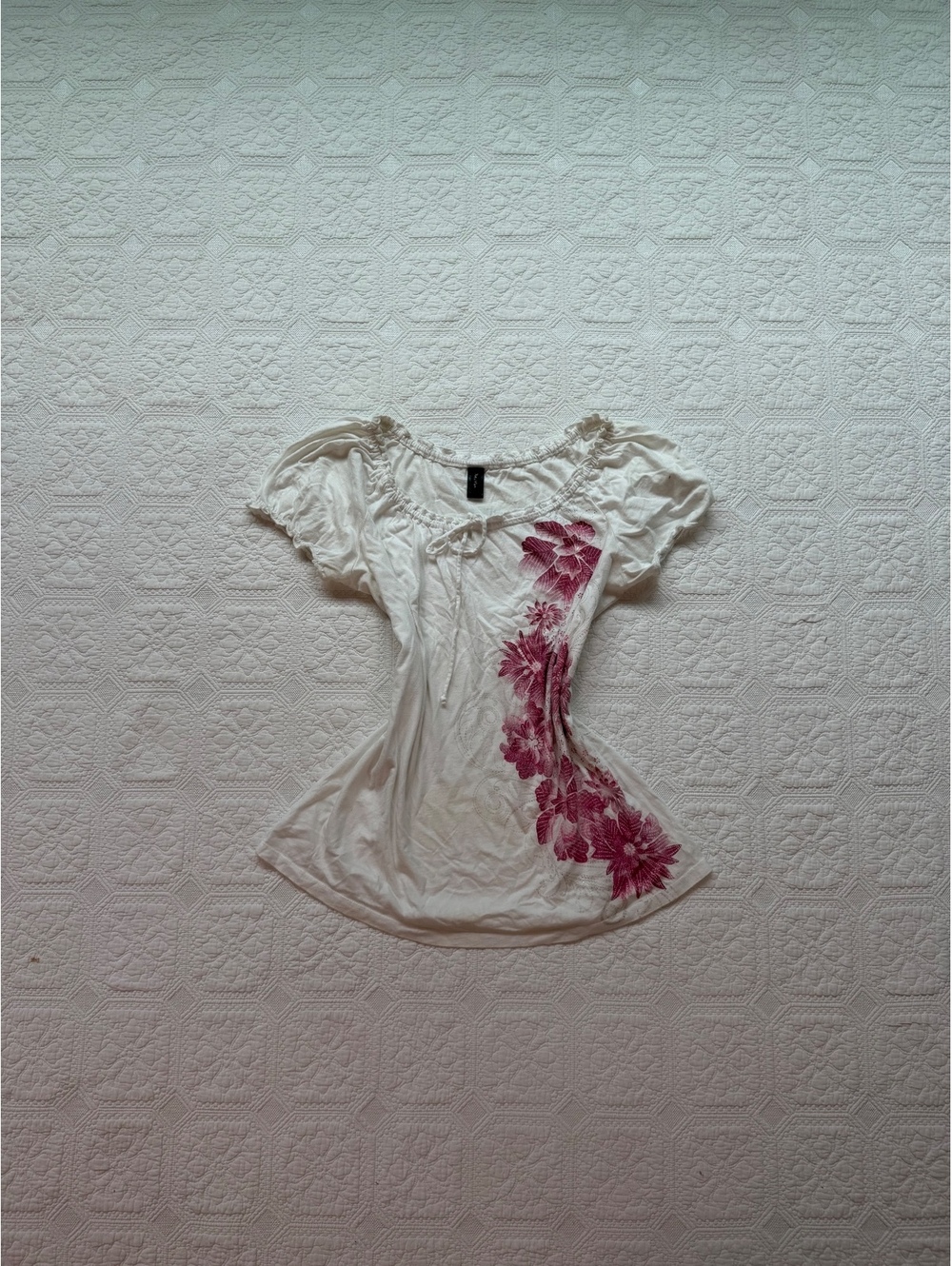 Y2K Molly mori White Puff Sleeve Top with Pink Floral Print, Size xl